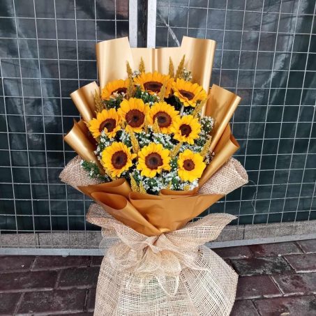 10 Sunflower royal elegance flower Bouquet